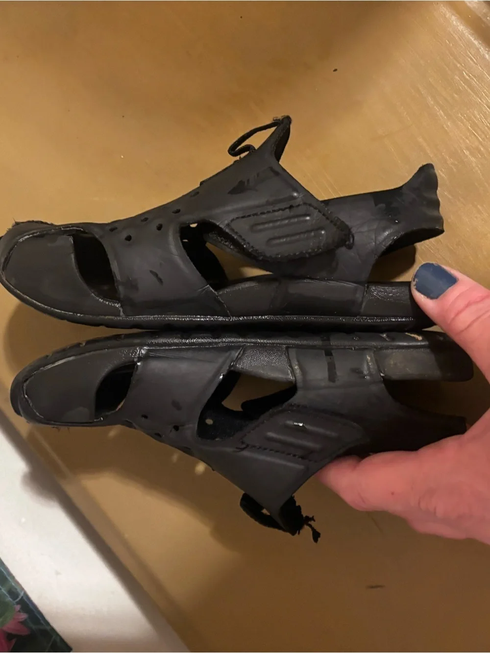 Nike Black Kids Aqua Sandals with White Swoosh